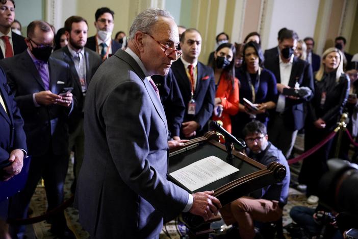 Bipartisan group of lawmakers look for solutions on gun violence