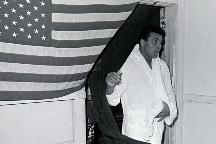 Muhammad Ali faces outlash after condemning the Vietnam War.