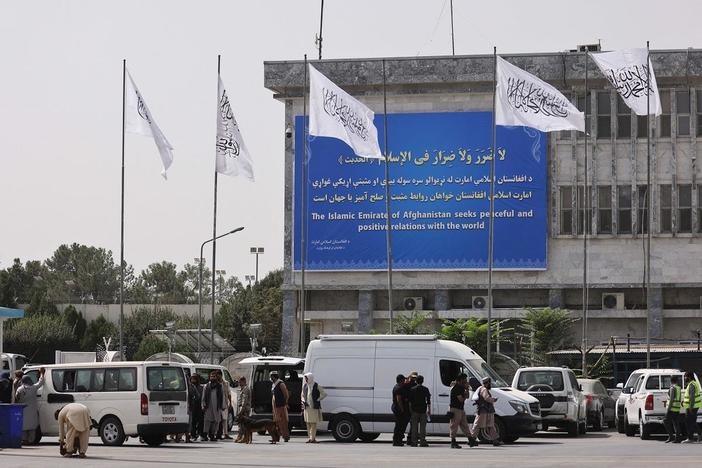 Taliban raises flag, get ready to form government, 20 years after 9/11