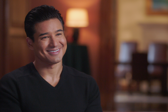 Mario Lopez discovers that his great-grandfather once visited America.
