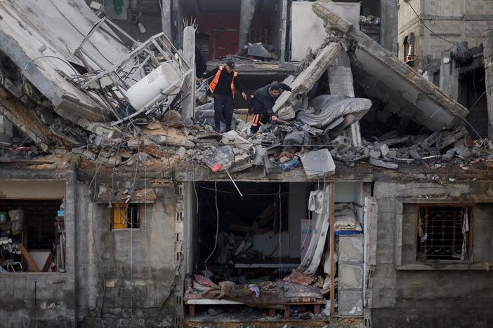 News Wrap: Israel, Hamas cast doubt on Biden's hope for cease-fire deal