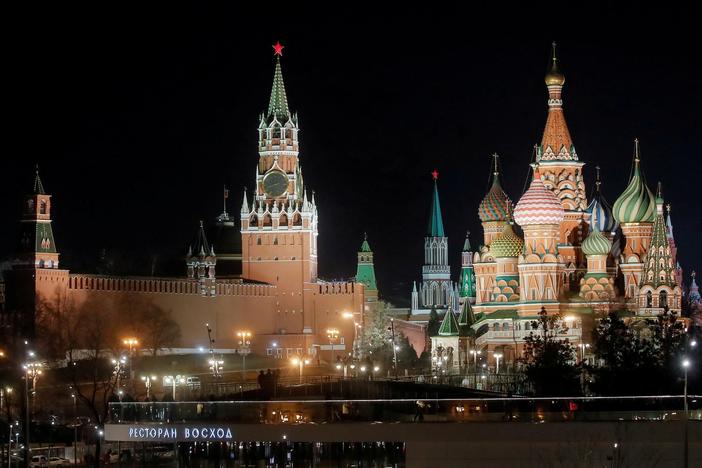 News Wrap: Kremlin accuses Ukraine of striking more targets inside Russia