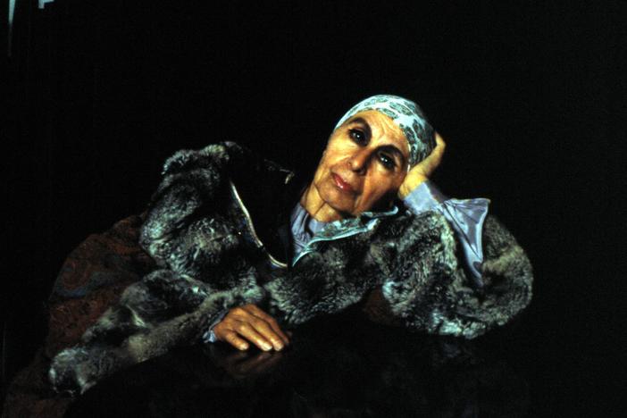 Pedro E. Guerrero describes his work with Louise Nevelson, a sculptor based in New York.