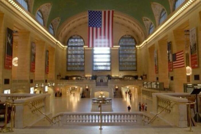 On February 1, 1913, New Yorkers rushed to see the opening of Grand Central Station.