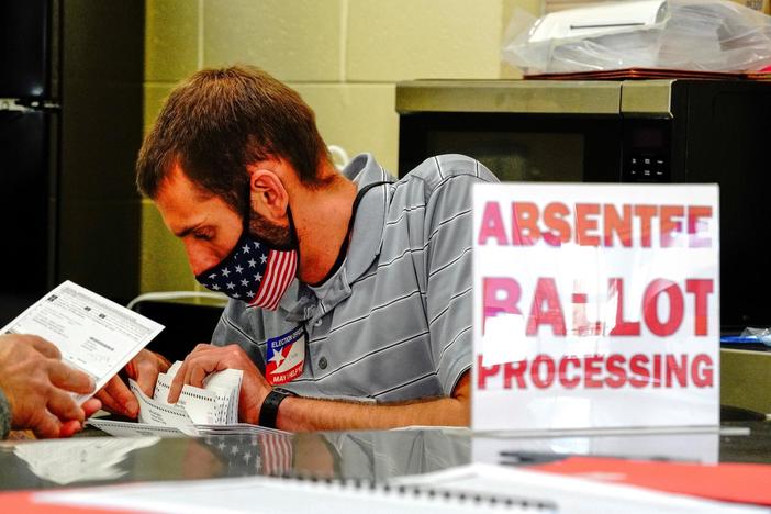 Wisconsin's close Senate race could determine control of Congress