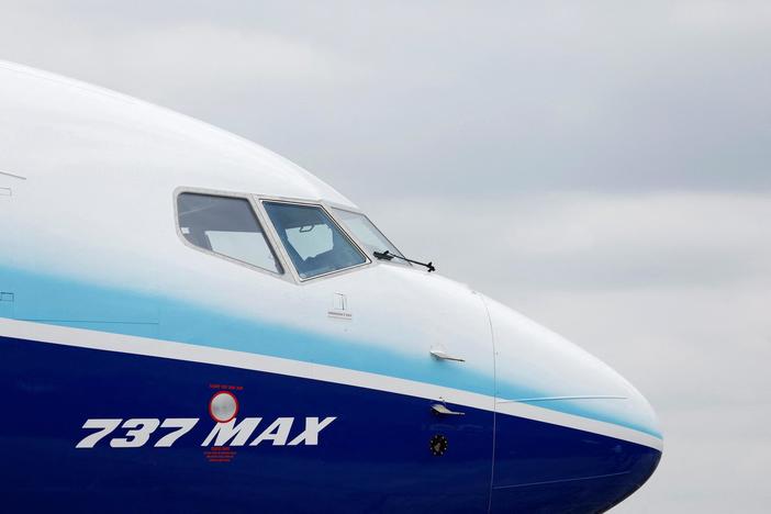 News Wrap: FAA grounds Boeing Max jets for inspection after mid-air emergency
