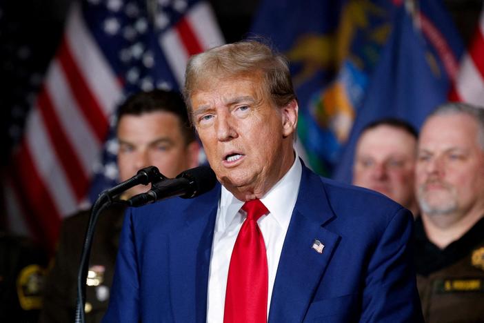 News Wrap: Judge rejects Trump's bid to delay criminal trial
