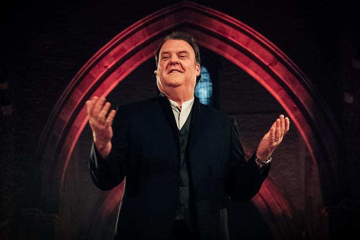 The legendary bass-baritone Sir Bryn Terfel performs a holiday program.