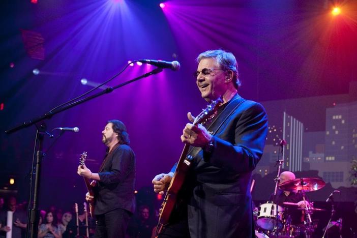 Steve Miller Band perform "Jet Airliner"