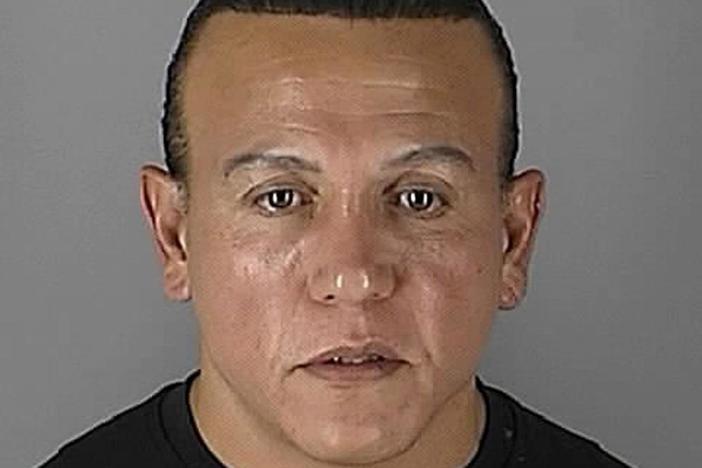 News Wrap: Mail bomb suspect appears in federal court