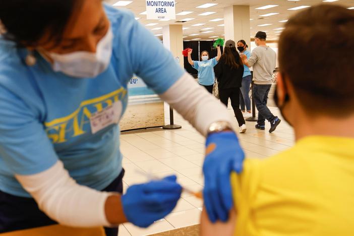 News Wrap: All Americans above age 16 now eligible for COVID-19 vaccines