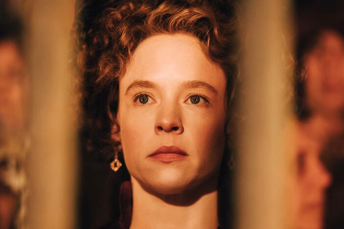 As the public trial begins, events quickly spiral out of Marie Antoinette and Louis’s control.