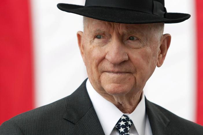 Jim Lehrer remembers 'authentic' underdog Ross Perot