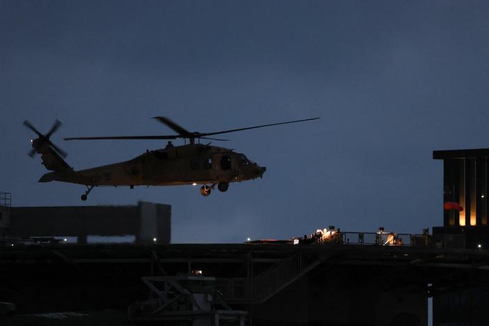 News Wrap: Hamas accuses Israel of violating ceasefire deal by delaying prisoner release