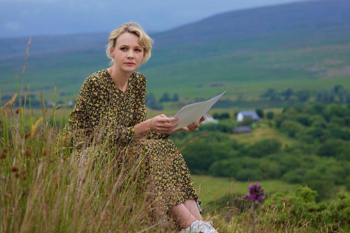 Oscar-nominee Carey Mulligan learns about her grandfather’s time in Australia.