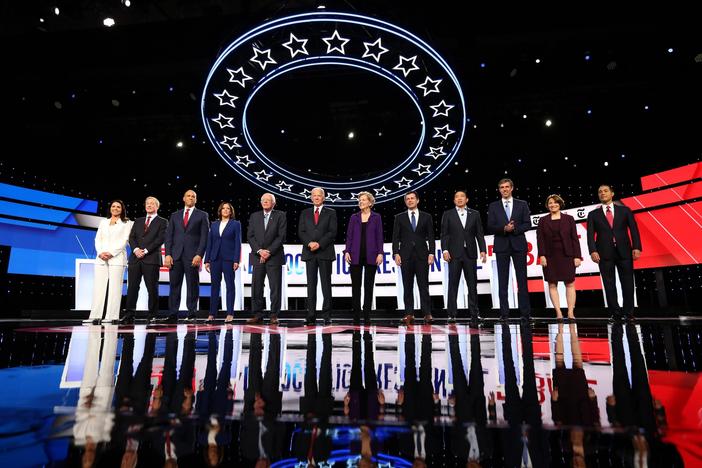 Warren becomes debate target as moderates vie for breakout