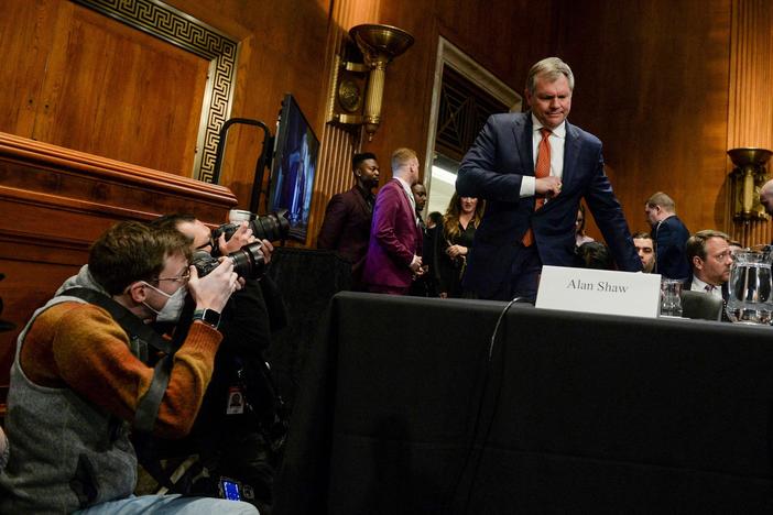 Norfolk Southern CEO faces Senate scrutiny for toxic Ohio train derailment