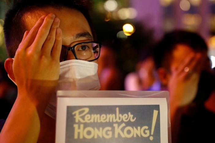 News Wrap: Hong Kong officials move to deny new protests