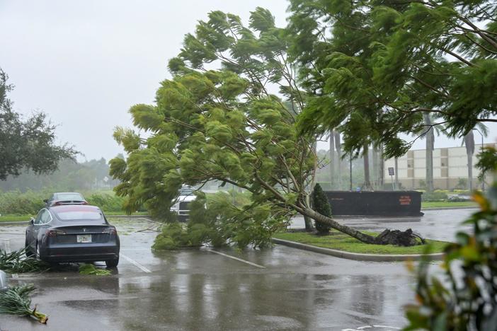 Hurricane Ian slams Florida's west coast as Category 4 storm with 150 mph winds