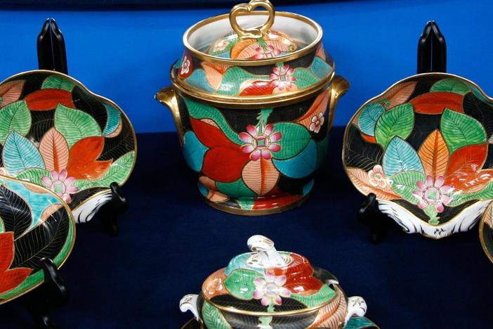 Coalport Dessert Set, ca. 1810 from ROADSHOW's Special: Tasty Treasures