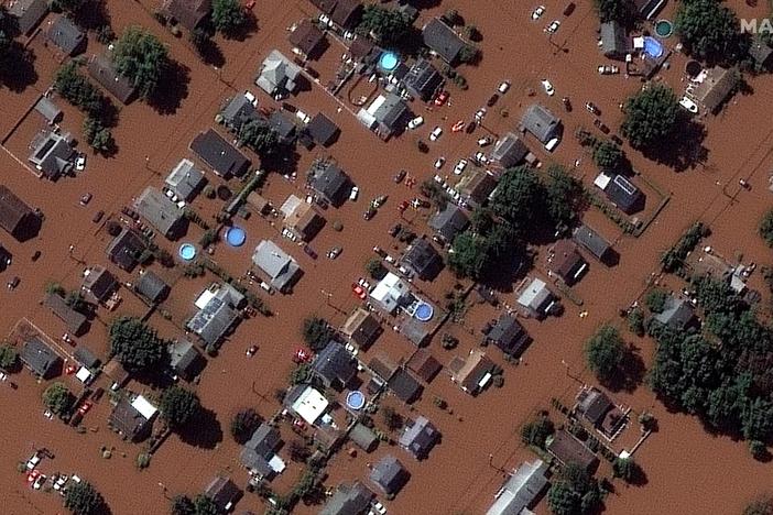 Hundreds of thousands of Americans still without power in Ida's aftermath
