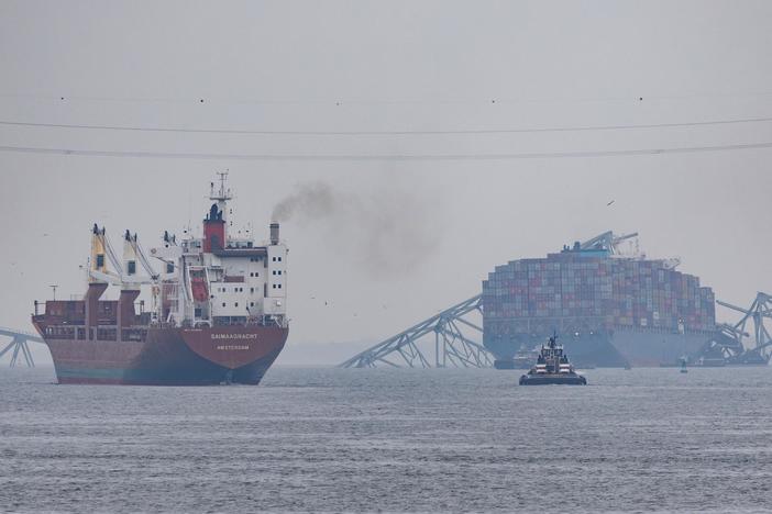 News Wrap: Cranes on way to Baltimore to clear wreckage of collapsed bridge