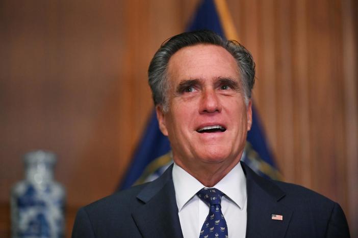 Bipartisan support for an economic relief bill is growing