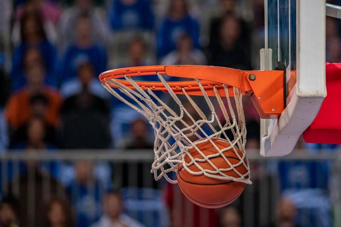 LeBron James, Caitlin Clark break all-time records in NBA and NCAA basketball