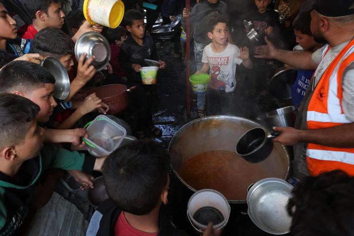 News Wrap: UN warns of famine in Gaza if more aid isn't allowed in