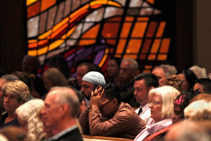 Community rallies around Chabad synagogue after shooting