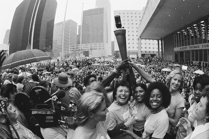 A look back at the Original 9's Virginia Slims Tour.
