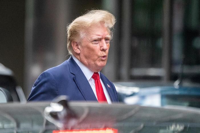 News Wrap: DOJ opposes releasing affidavit supporting search of Trump's home