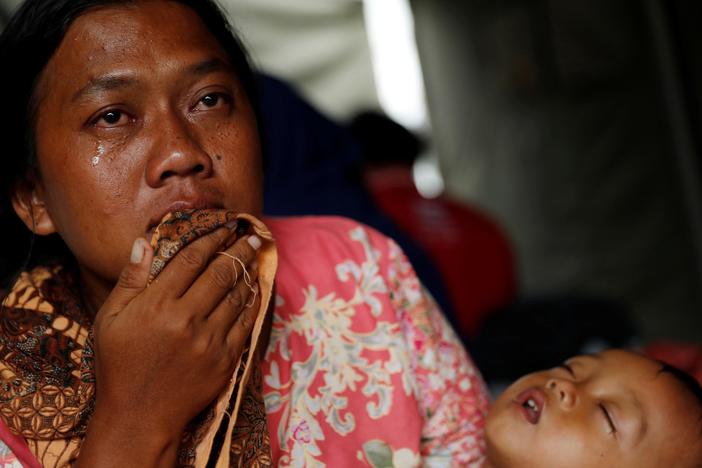 News Wrap: Tsunami death toll climbs to 429