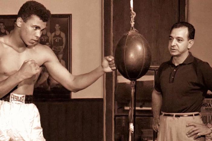 See Clay’s career begin with his first victories and the rise of his bold public persona.