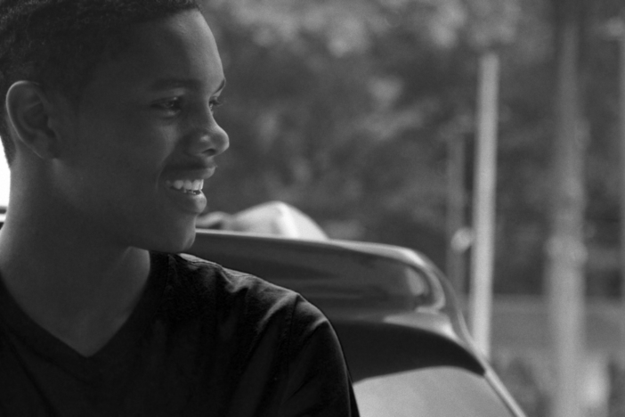 A Muslim mortician uses the rituals of death to teach two troubled teenagers how to live b