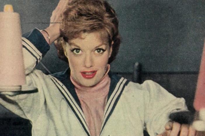 Broadway stars remember what it was like to arrive to the theatre before the audience.