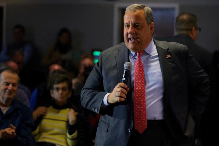 Chris Christie positions himself as alternative to Trump as he launches presidential bid