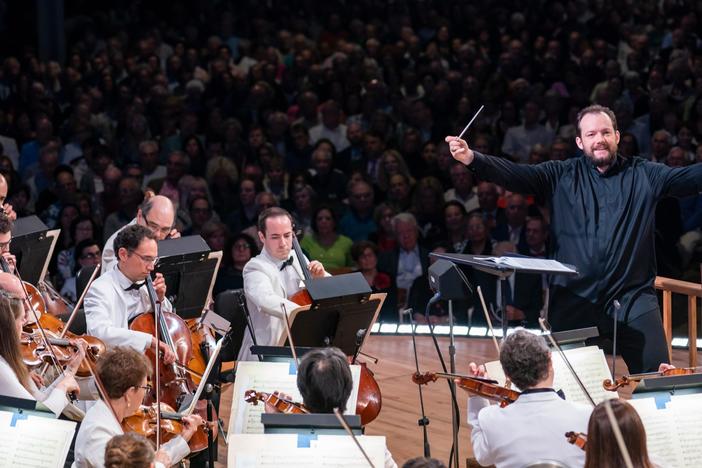 A tribute to the music legend by performers and musicians.