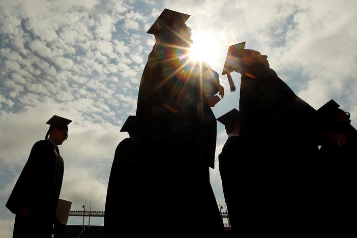 Aging Maine repays college debts to attract younger workers