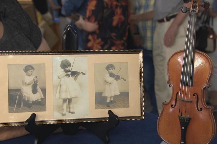 Appraisal: 1/16-Size French Violin, ca. 1860, from Charleston, Hour 2.