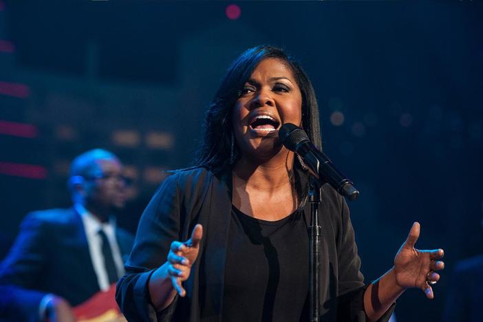 CeCe Winans makes the Kris Kristofferson classic her own in her debut ACL appearance.