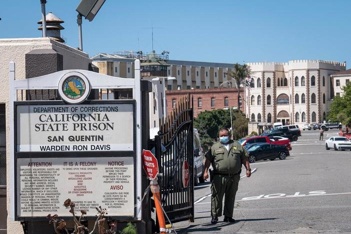 Prisons, jails are COVID-19 hotspots. Is vaccinating inmates a priority?