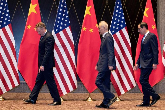 News Wrap: Trump says he might delay China trade deal until after 2020 election