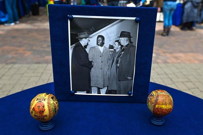 Appraisal: George Sosnak Baseballs & Hank Aaron-signed Photo