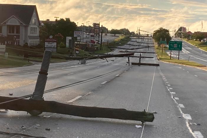 News Wrap: Storm system blasts eastern U.S. with severe weather