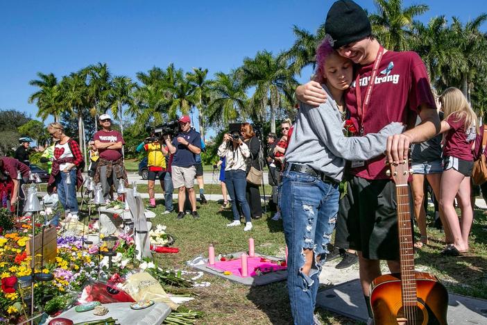 Parkland teacher who survived shooting calls arming faculty 'asinine'