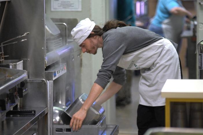 “Feed All Regardless of Means” is the philosophy at this volunteer-operated eatery.