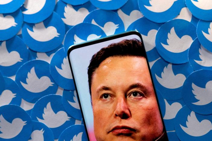 Twitter faces uncertain future after tumultuous start to Elon Musk's ownership