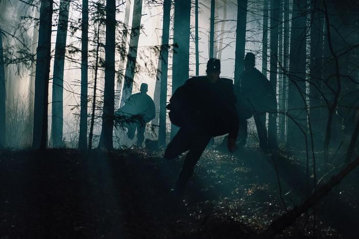 Solving the case at the military school will impact Oskar and Max in unforeseen ways.