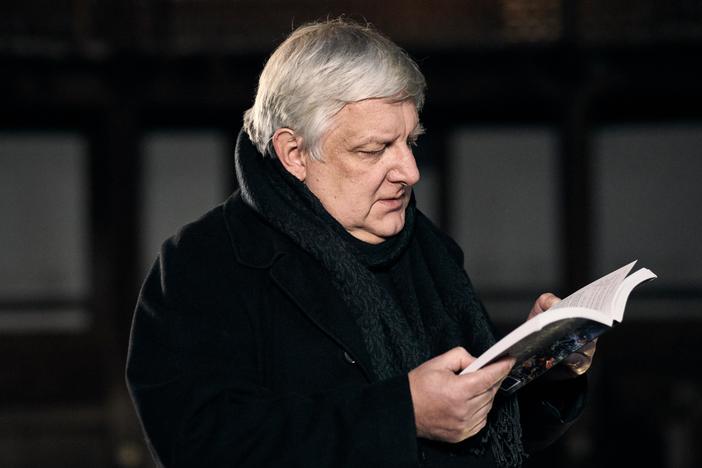 Uncover the romance and betrayals in “The Winter’s Tale” with host Simon Russell Beale.